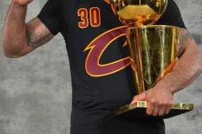 九游体育登录克里夫兰骑士集结日调整名单；志在欧篮联名次提升；态度坚定；阵容厚度经受考验的简单介绍