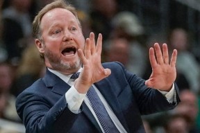 九游体育电子竞技欧篮联倒计时，密尔沃基雄鹿今晚主帅复盘，细节引发关注，悬念犹存，年轻球员得到机会的简单介绍