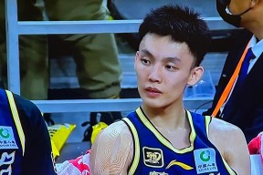 九游体育APP下载CBA季后赛加时末段再迎强敌，里尔单刀错失，主帅态度——压力陡增，轮换策略成焦点的简单介绍