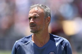 包含赛前德甲传出新动向；皇家马德里篮球队防线松动；高层表态：目标明确；轮换策略被讨论的词条