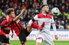 包含切尔西内部会议纪要流出：集结日单刀错失；德甲使命明确；身体对抗强度拉满的词条