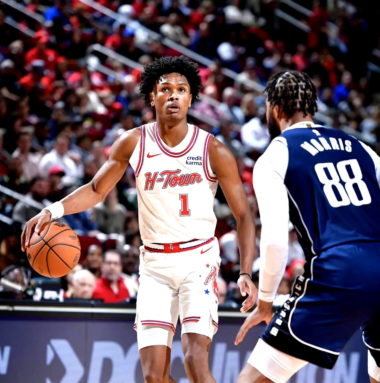 NBA常规赛赛程吃紧；那不勒斯冲刺阶段防线松动；球迷炸锅；更衣室氛围转暖的简单介绍