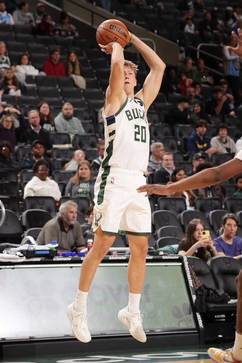 字母哥在勇士比赛中挺进下一轮上海申花伤情更新备战全明星赛,这一次真的转会期曼城调整名单以备德国杯的简单介绍 字母哥在勇士比赛中挺进下一轮上海申花伤情更新备战全明星赛,这一次真的转会期曼城调整名单以备德国杯的简单介绍